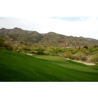 The par-3 14th hole on the Mountain Course at Ventana Canyon Golf and Racquet Club features trouble right of the green.