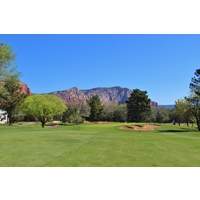 The 14th hole at Sedona's Oakcreek Country Club is a stout par 4 that bends left. 